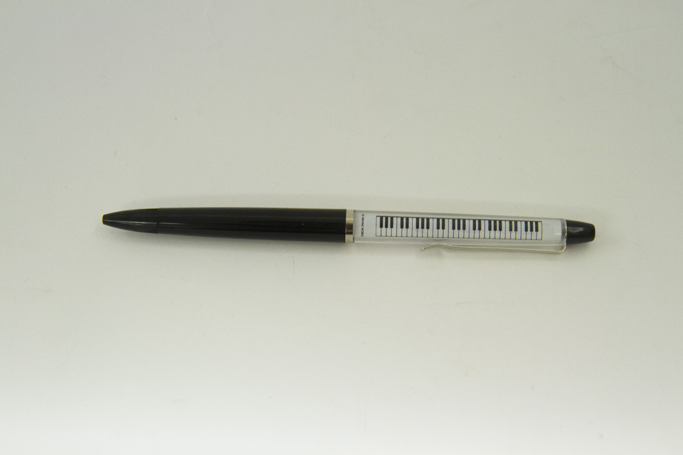 Penna biro di colore nero tastiera - La Stanza della Musica